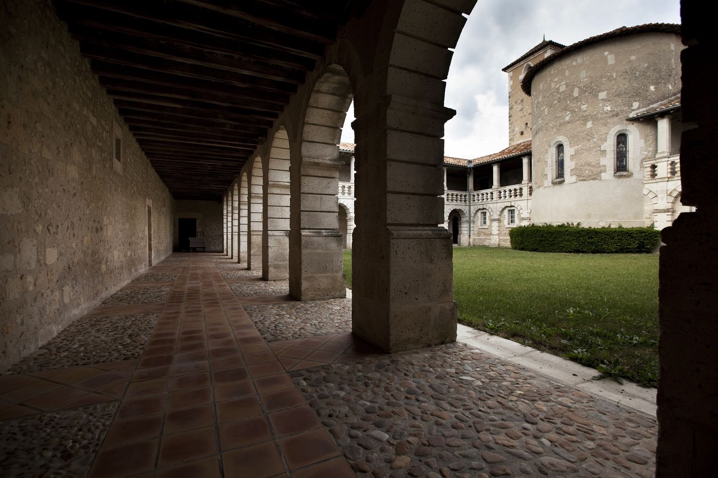 Cloître de Chalais